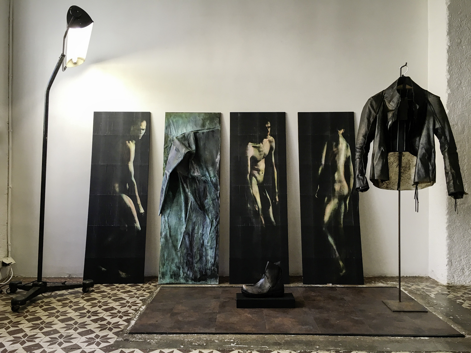 shadows of liberty installation at cedric jacquemyn showroom paris, 2017
